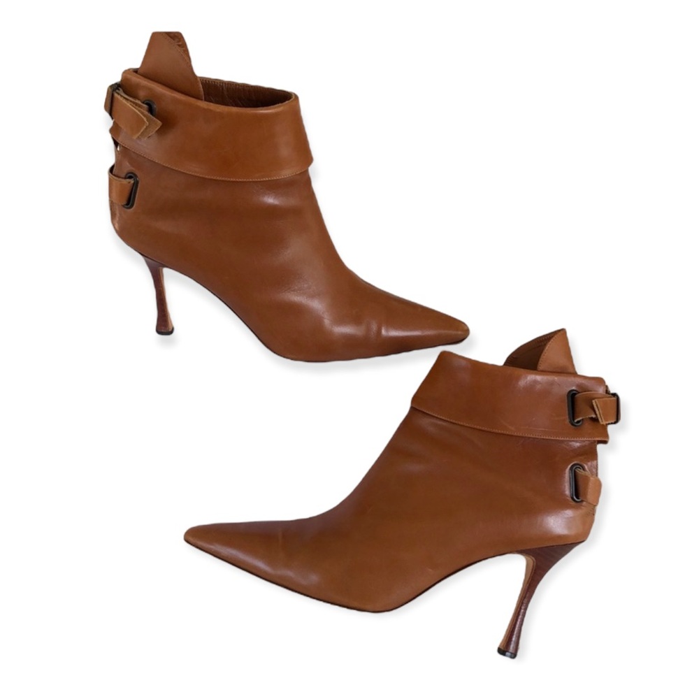 Manolo Blahnik low brown boots buckle 39